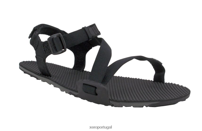 carvão preto / preto Xero Shoes sandália esportiva de trilha naboso - mulheres Z684JJ108